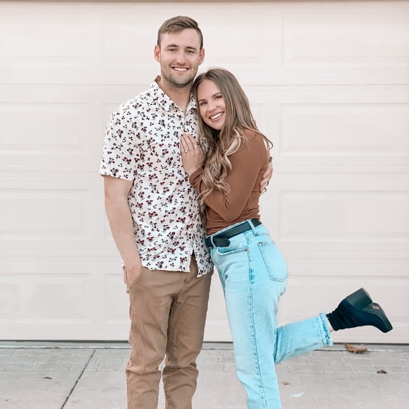 Meet the seller/buyer!✨ - Picture 2 of 9